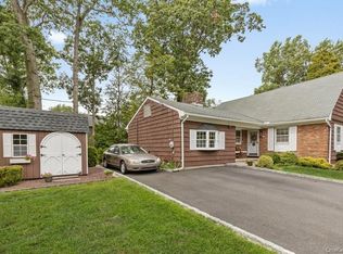 9 Blue Willow Ln, New City, NY 10956