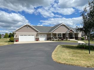 4103 Butterfield Rd, Cedar Falls, IA 50613