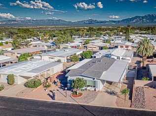 143 W Palma Dr, Green Valley, AZ 85614