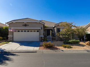 10476 Lakeshore Dr, Apple Valley, CA 92308
