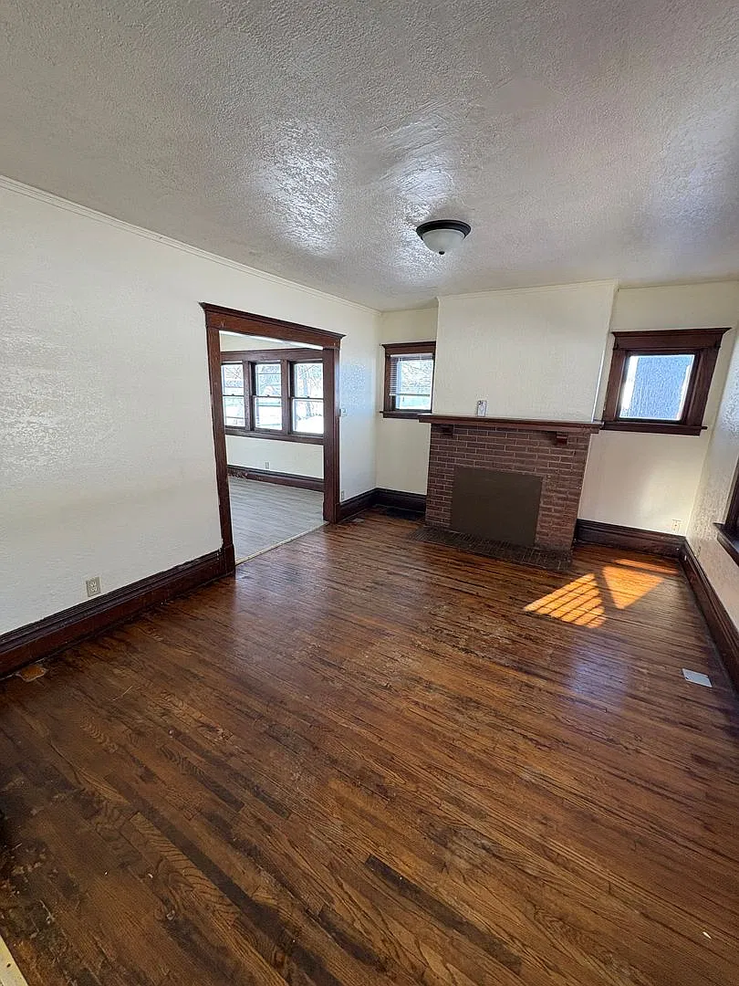 3 bedroom 1 bathroom single family home — Photo 1