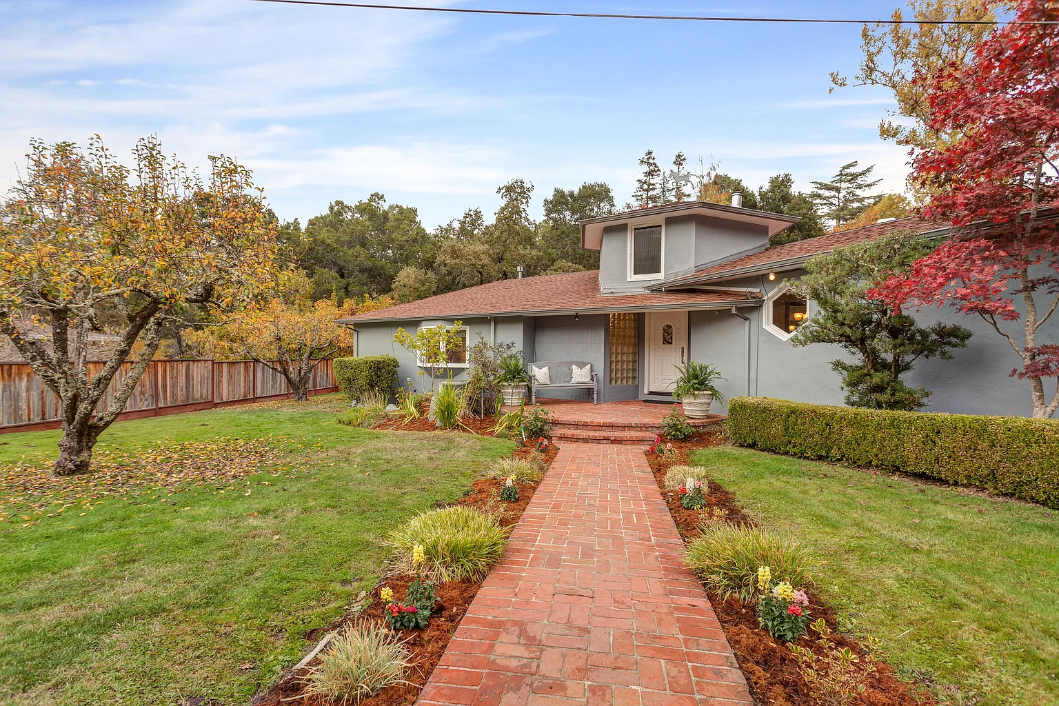 8 Moraga Ct photo 1