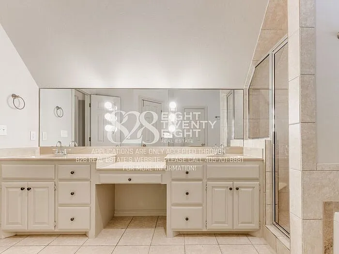 3841 Tudor Cir — Photo 43
