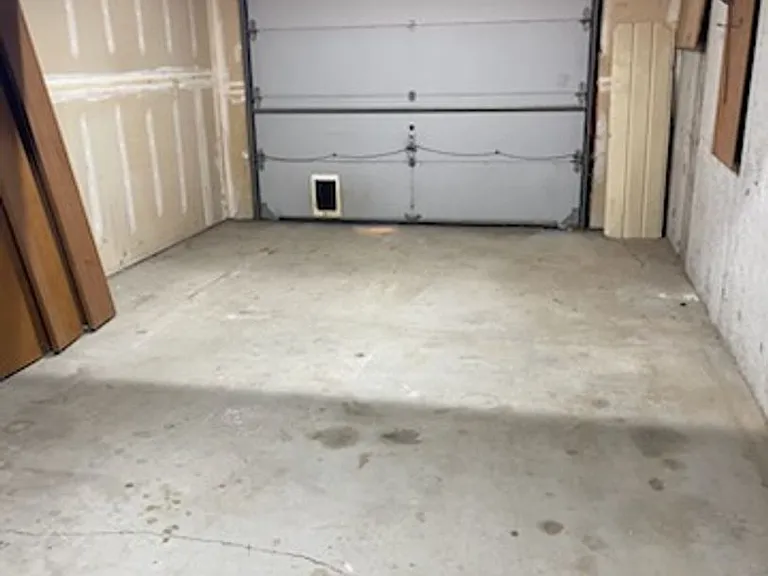 310 N Crestview Dr #B — Photo 22