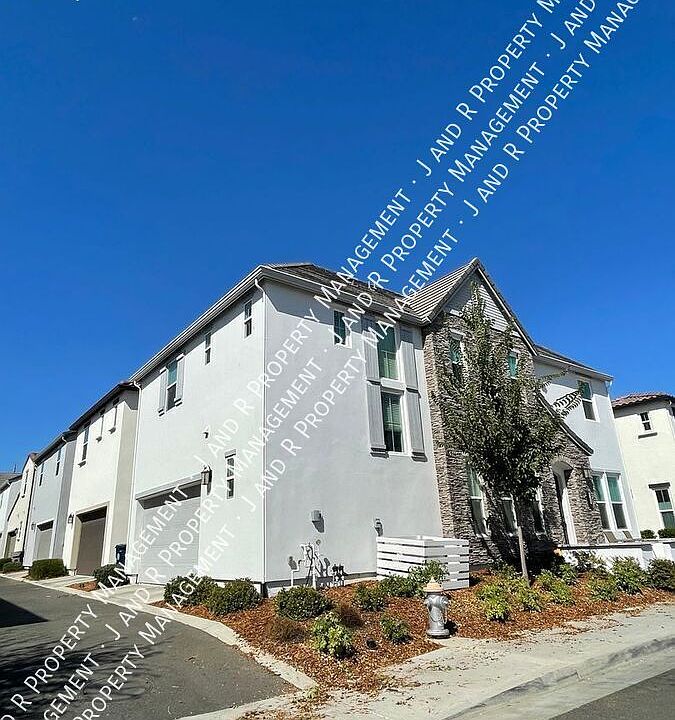 1st image of 3188 Giovanni St