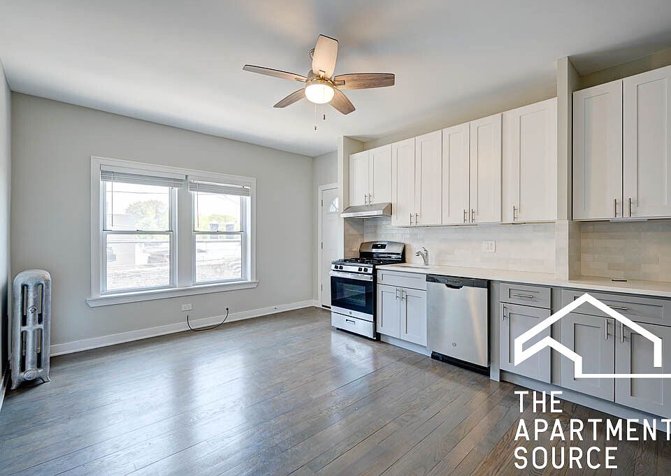 1st image of 1829 W Foster Ave #2