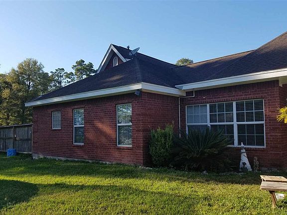 3rd image of 2524 Carolyn Dr