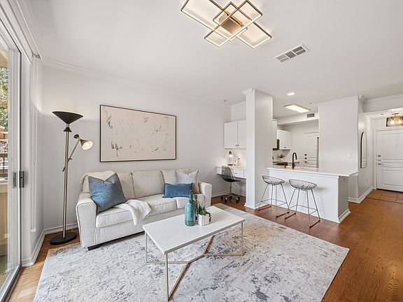 3rd image of 330 Las Colinas Blvd #130
