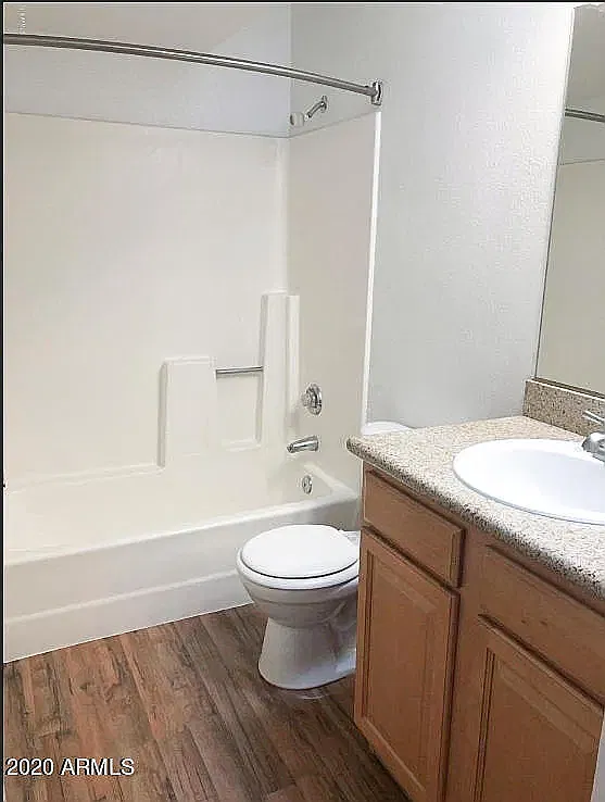 2 bed, 855 sqft, $1,550 — Photo 4