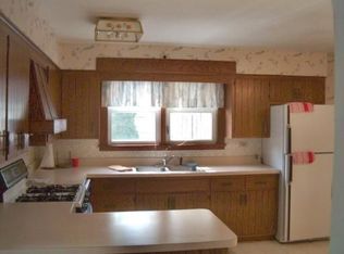 9032 Moody Ave, Oak Lawn, IL