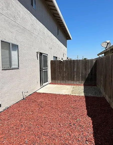19941 4th St — Photo 13