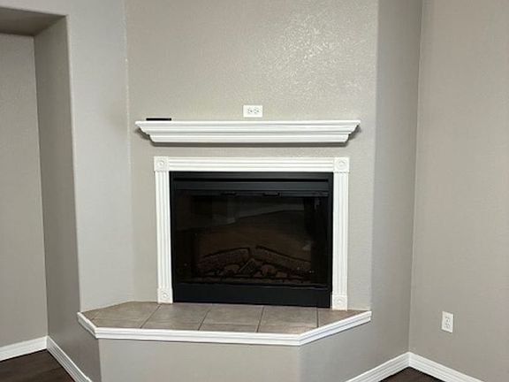 4th image of 2104 Hali Ln