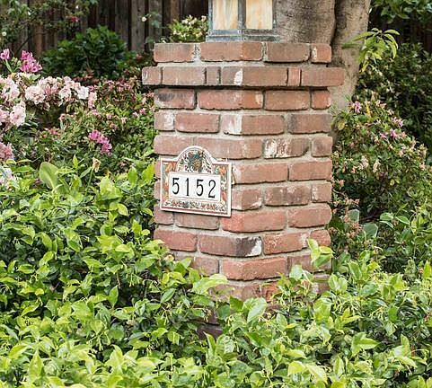 3rd image of 5152 Earl Dr