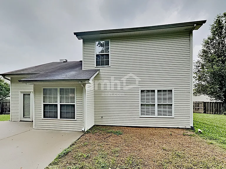 916 Springs Hill Way — Photo 19