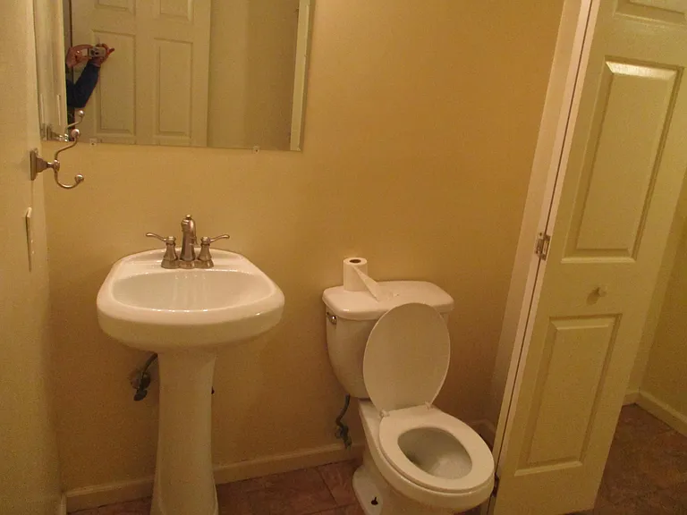 933 Fairborn Cir — Photo 15