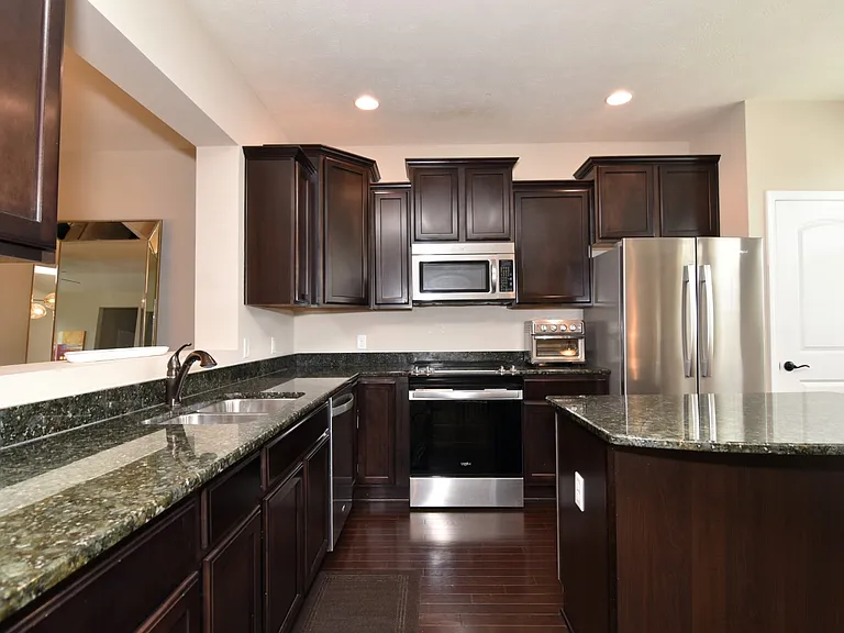 6470 Park Pointe Ct — Photo 14