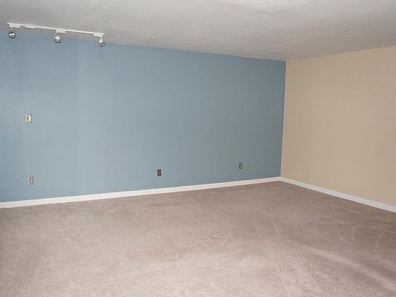 3rd image of 615 SW Ambaum Blvd APT 201