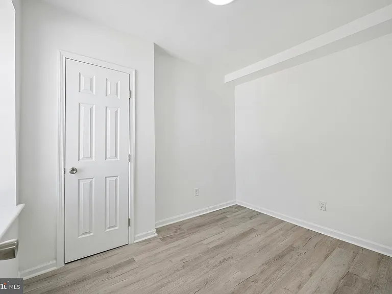 5829 Crittenden St — Photo 19