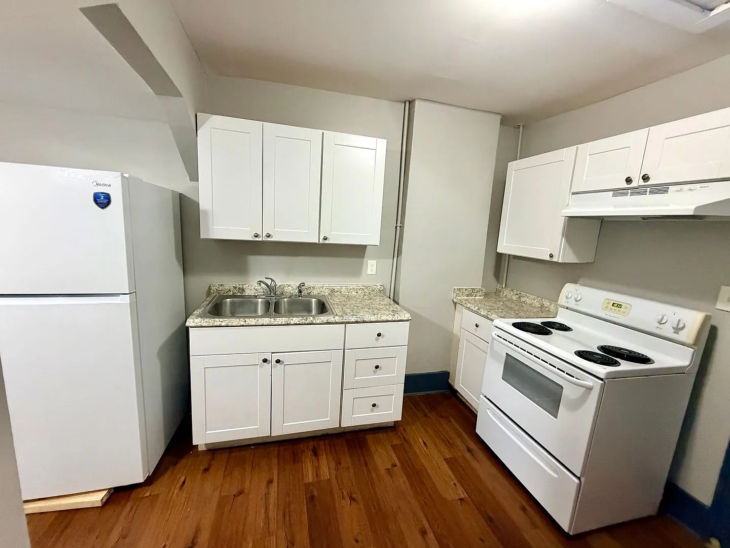 Cozy 2-bed/1 bath Home in Lexington, KY! — Photo 1