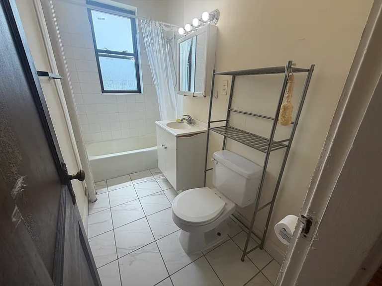 31 Saint Lukes Rd #16 — Photo 9