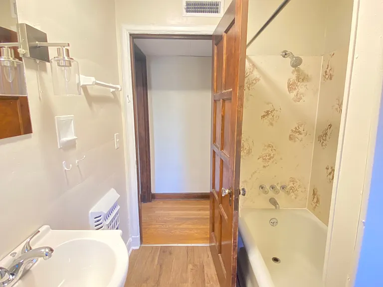 1765 King Ave — Photo 9