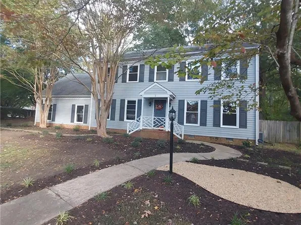 3 Katies Cir, Newport News, VA 23606