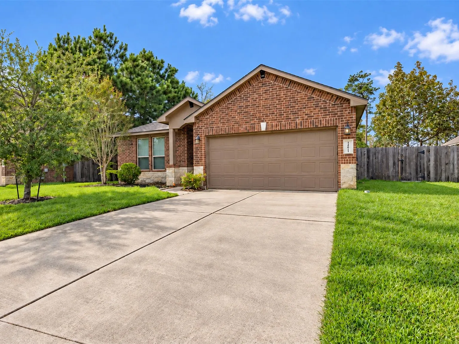 4 bed, 3.0 bath, 2557 sqft, $2,450 — Photo 4
