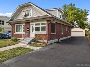 368 Ann St, Elgin, IL 60120