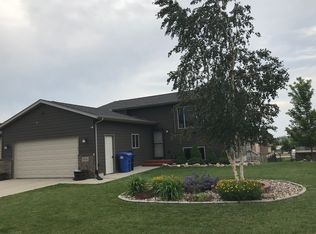 3808 N Gemini Dr, Sioux Falls, SD 57107
