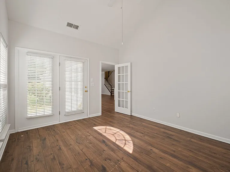 9718 Mitchell Glen Dr — Photo 22