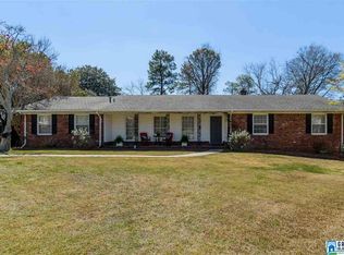 2105 Ridgeview Dr, Vestavia Hills, AL 35216