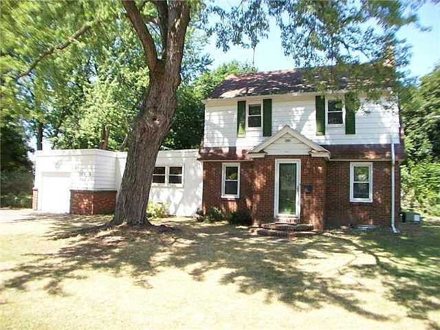 1st image of 810 E Larkspur Dr