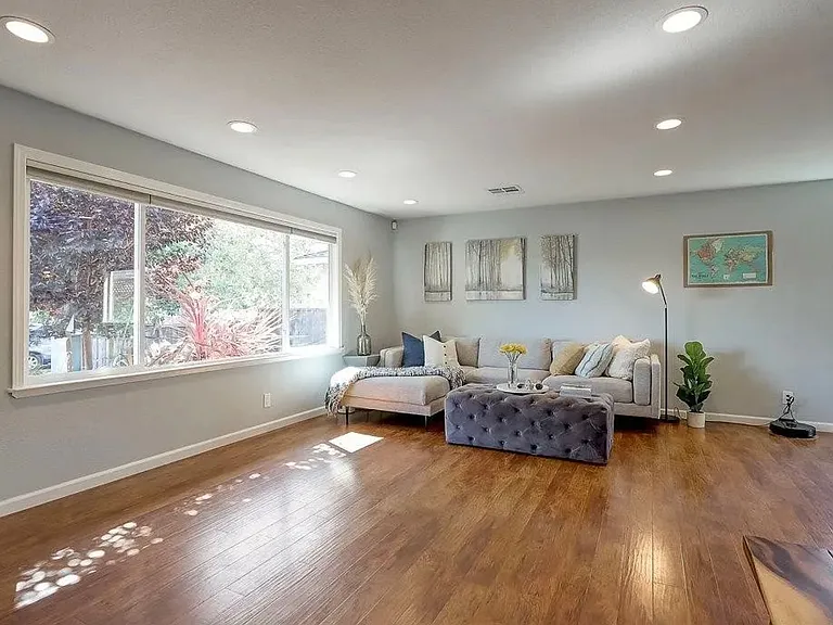 1312 Morrill Ave — Photo 3