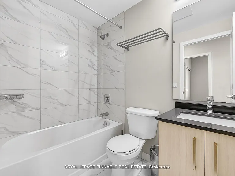 15 Queen St S #2303 — Photo 26