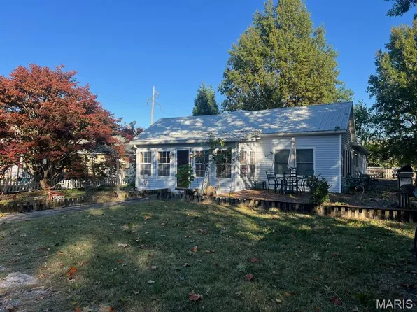 125 E Johnson St, Vandalia, IL 62471