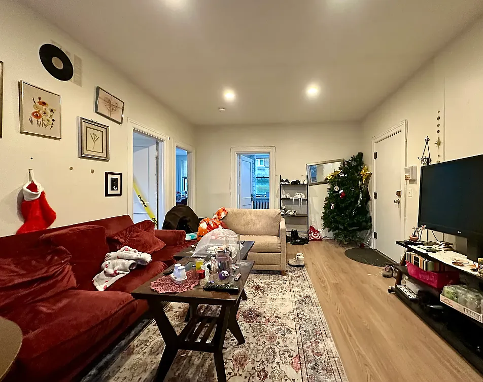 4 bed, 1285 sqft, $4,800 — Photo 4