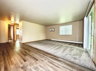 1154 Stuart St #3, Green Bay, WI 54301