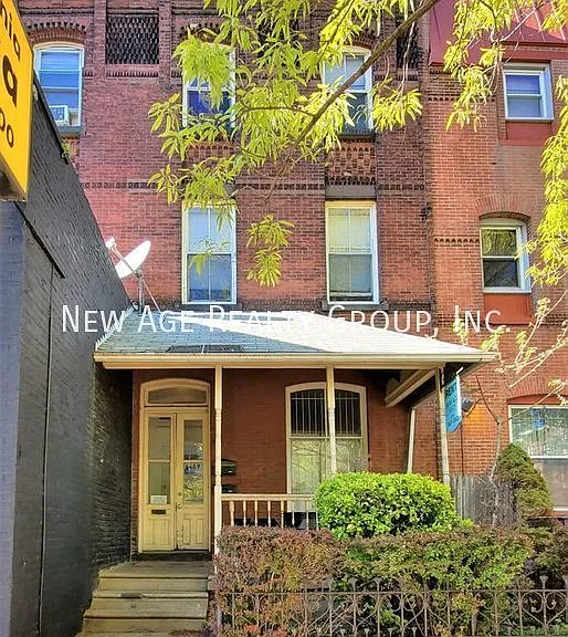 3229 Powelton Ave #2 — Photo 1
