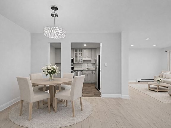 4th image of 525 S Cleveland Ave APT 104