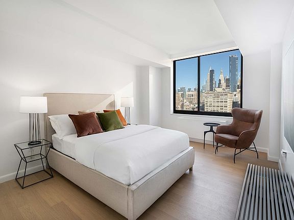5th image of 1 Union Sq S APT 19J