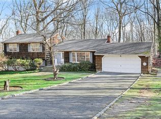 13 Unicorn Ln, Easton, CT 06612