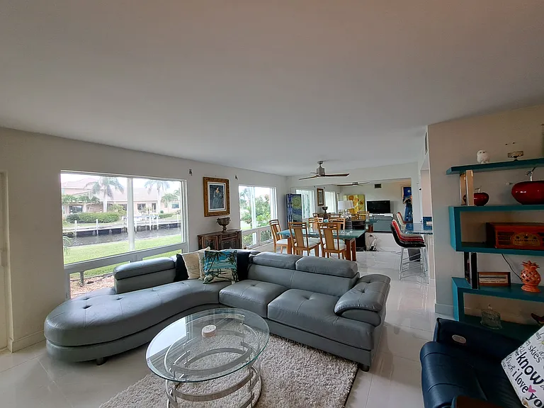 1 Colony Point Dr — Photo 12