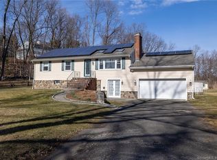 7 River Oaks Ln, Westport, CT 06880
