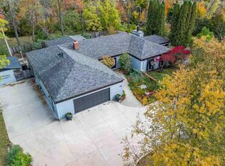 1310 Bristol Dr, Iowa City, IA 52245