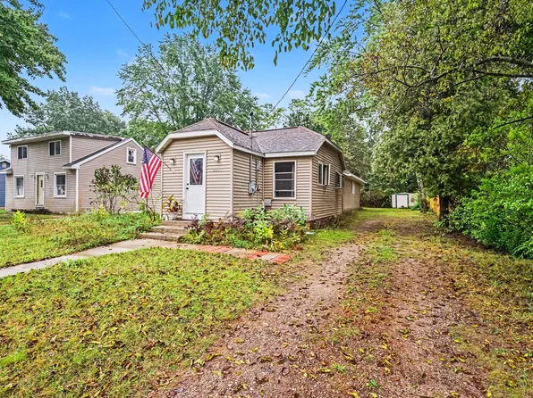 2283 Hughes Ave, Muskegon, MI 49441