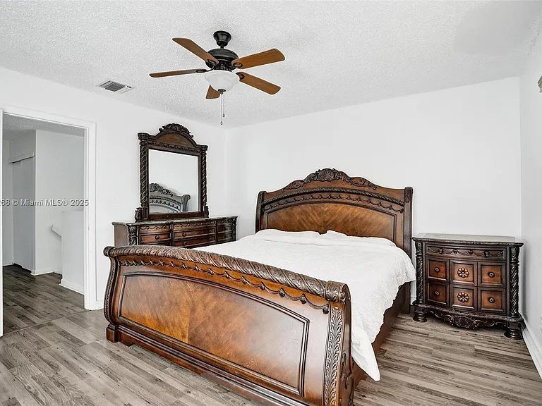 1233 Hampton Blvd — Photo 23