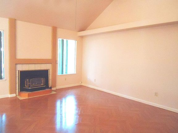 5th image of 2080 Mann Dr