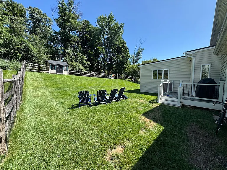 18 Steeplechase Dr — Photo 18