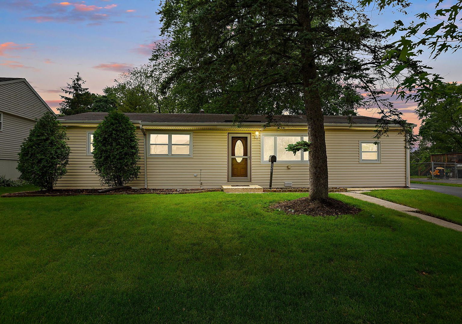 625 Larkdale Row, Wauconda, IL 60084 Zillow