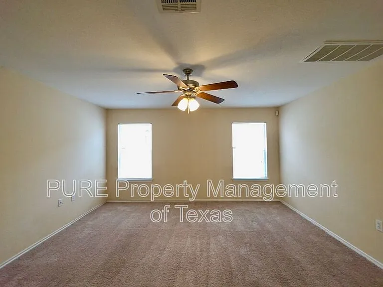 7412 Cayenne Ln — Photo 3